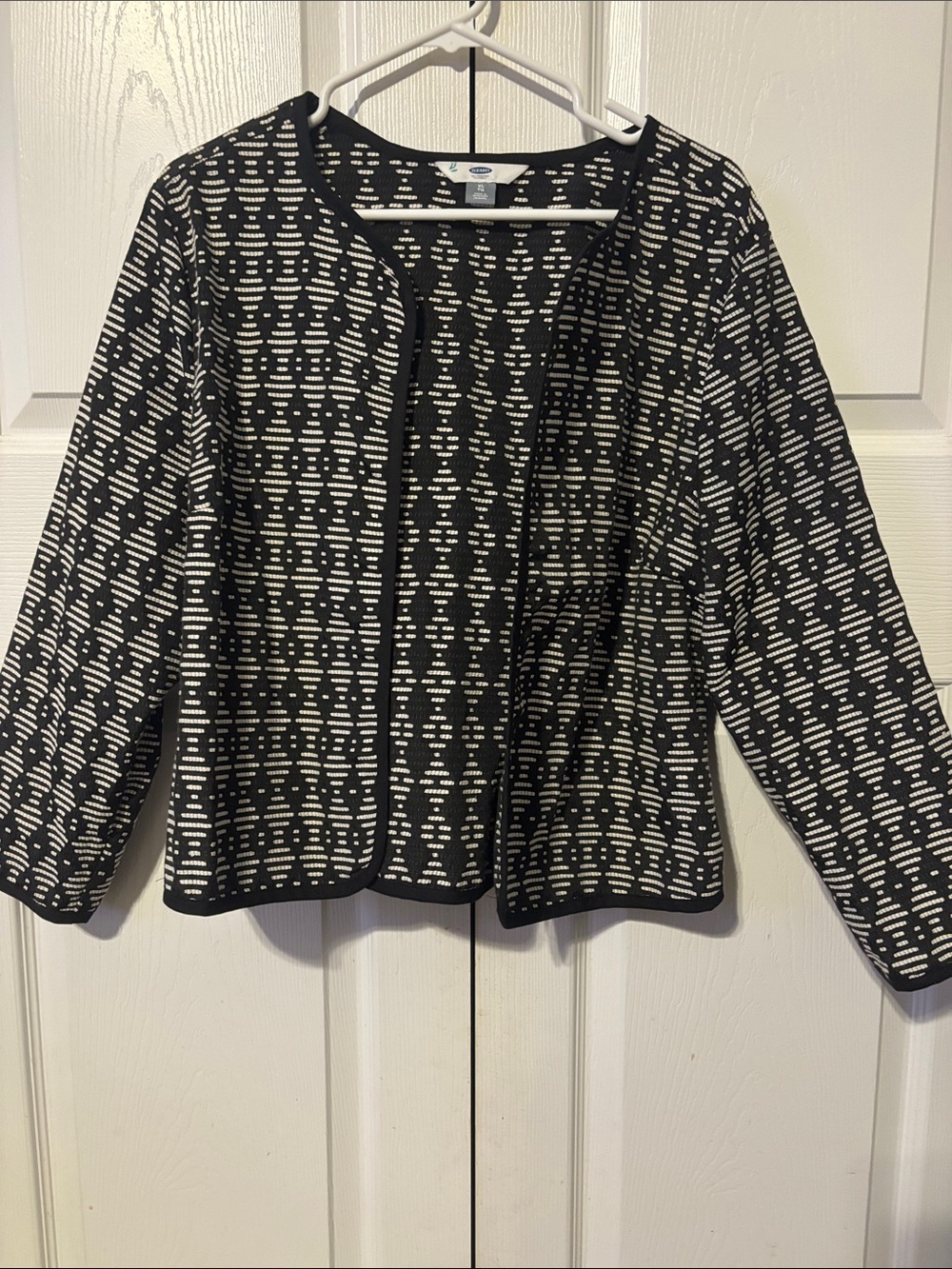 Old Navy Black & White Textured Open-Front Cardigan